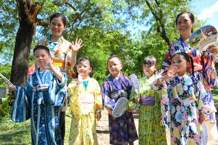 Những trang phục truyền thống của đất nước Nhật Bản được các bạn thiếu nhi cùng phụ huynh thích thú.