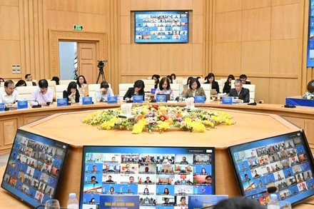 Hội nghị giao ban xúc tiến thương mại với hệ thống thương vụ Việt Nam ở nước ngoài quý I/2026 theo hình thức kết hợp trực tiếp và trực tuyến.