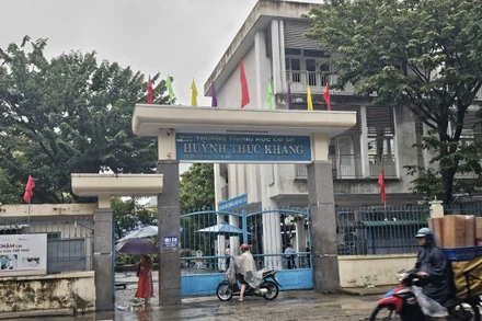 Sáng 22/10, Sở Giáo dục và Đào tạo (GD&ĐT) TP. Đà Nẵng ban hành Công văn số 1817/SGDĐT-VP yêu cầu các cơ sở giáo dục trên toàn thành phố cho học sinh, học viên nghỉ học từ chiều 22/10 đến hết ngày 23/10 nhằm đảm bảo an toàn tuyệt đối cho học sinh và giáo viên.