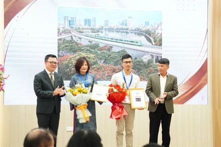[Video] Lan tỏa tình yêu đất nước và con người Việt Nam qua ống kính “Việt Nam trên hành trình đổi mới”