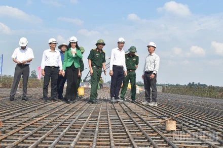 Cao tốc An Hữu-Cao Lãnh đang đẩy nhanh tiến độ nhằm tạo động lực cho tỉnh Đồng Tháp phát triển. 