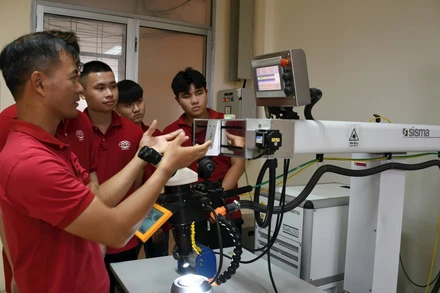 Hệ thống cơ sở giáo dục nghề nghiệp cần được đầu tư đúng mức để góp phần phát triển nguồn nhân lực chất lượng cao. (Ảnh PHÚ XUYÊN) 