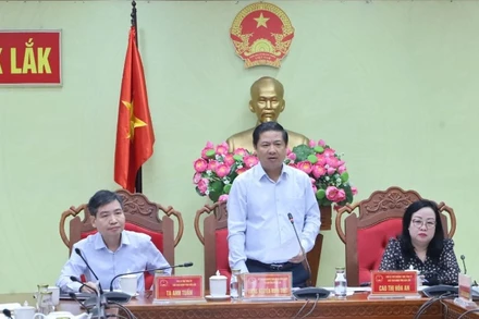 Bí thư Tỉnh ủy Đắk Lắk Lương Nguyễn Minh Triết phát biểu chỉ đạo tại cuộc họp đẩy nhanh công tác khắc phục, ổn định đời sống nhân dân sau bão số 13 do Ủy ban nhân dân tổ chức ngày 13/11.