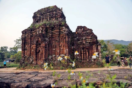 Di sản Mỹ Sơn và vùng phụ cận còn nhiều tiềm năng để kết nối và phát triển loại hình du lịch có trách nhiệm, hướng đến việc chia sẻ với cộng đồng. (Ảnh Khiếu Minh)