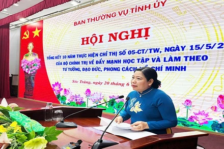 Phó Bí thư Thường trực Tỉnh ủy Sóc Trăng Hồ Thị Cẩm Đào phát biểu tại hội nghị.