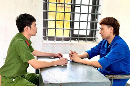 Đối tượng cầm đầu Đỗ Đông Hưng tại cơ quan điều tra.