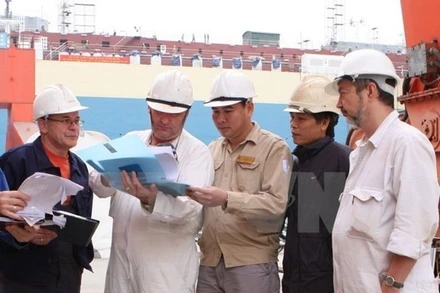 Từ ngày 7/8, lao động nước ngoài lĩnh vực đổi mới sáng tạo, chuyển đổi số được miễn giấy phép lao động 