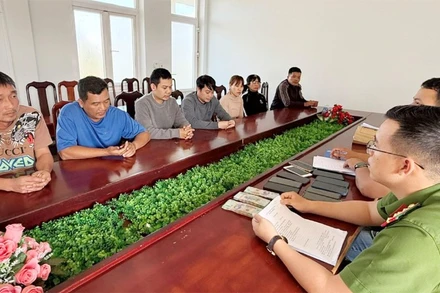 Các đối tượng trong đường dây đánh bạc và tổ chức đánh bạc tại cơ quan Công an.