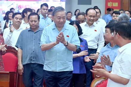 Tổng Bí thư Tô Lâm tiếp xúc cử tri đơn vị bầu cử số 10, thành phố Hà Nội.