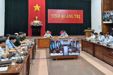 Ủy ban nhân dân tỉnh Quảng Trị tổ chức họp trực tiếp và trực tuyến với các địa phương, đơn vị trong tỉnh triển khai các biện pháp ứng phó với bão số 5.
