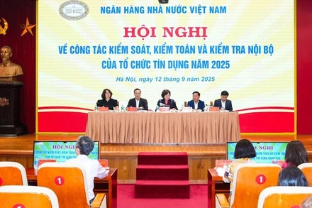 Toàn cảnh Hội nghị.