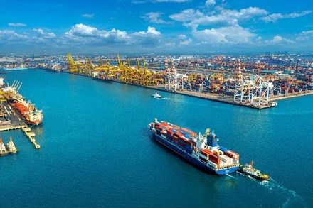 Ngân hàng UOB điều chỉnh tăng dự báo tăng trưởng GDP cả năm của Việt Nam lên 7,5%. (Ảnh minh hoạ)