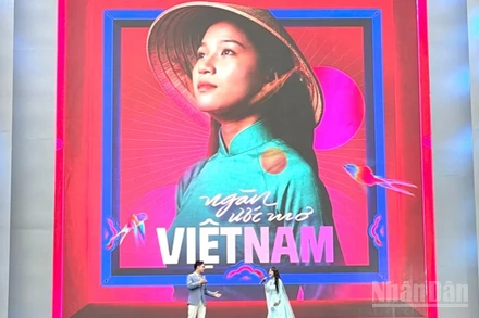Lan tỏa hình ảnh đất nước thông qua những "câu chuyện Việt Nam".