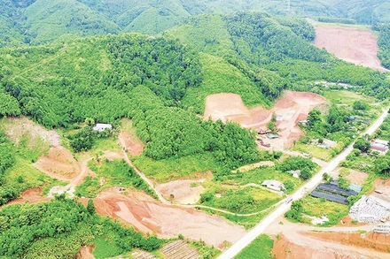 Khu tái định cư Làng Chưng, xã Bảo Thắng đang được triển khai thi công.