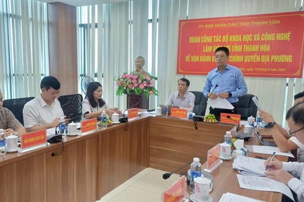 Cục trưởng Cục Viễn thông Nguyễn Thành Chung, trưởng đoàn công tác Bộ Khoa học và Công nghệ tại buổi làm việc với Sở Khoa học và Công nghệ tỉnh Thanh Hóa.