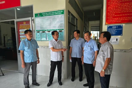 Lãnh đạo thành phố Cần Thơ kiểm tra, khảo sát một số trụ sở làm việc của xã, phường.