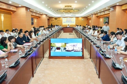 Toàn cảnh hội nghị. 