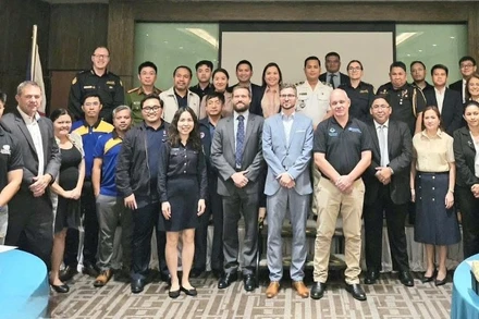 Đại diện các quốc gia tham dự cuộc họp liên ngành cấp khu vực về công tác phòng, chống buôn bán trái phép rác thải nguy hại qua biên giới. (Ảnh: Cục Hải quan)