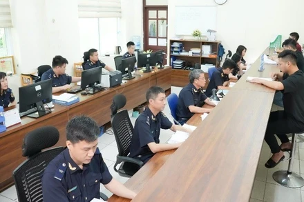 Trong ngày đầu tiên triển khai hệ thống mới, toàn ngành ghi nhận 50,3 nghìn tờ khai hải quan được tiếp nhận. (Ảnh: CHQ)