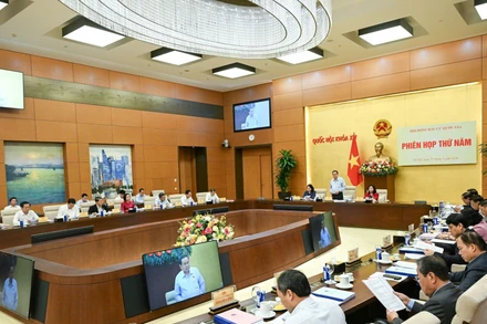 Quang cảnh phiên họp thứ năm Hội đồng Bầu cử quốc gia. (Ảnh: DUY LINH) 