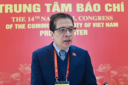 Đại sứ Đặc mệnh toàn quyền nước Cộng hòa xã hội chủ nghĩa Việt Nam tại Liên bang Nga Đặng Minh Khôi trả lời phỏng vấn phóng viên Báo Nhân Dân bên lề Đại hội.