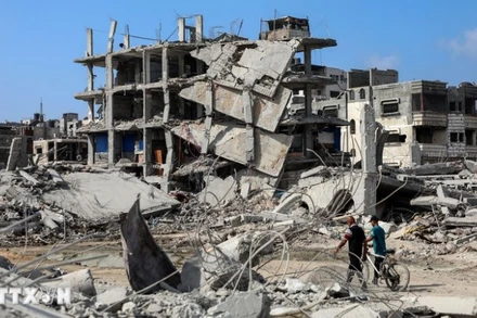 Các tòa nhà bị phá hủy trong xung đột tại Jabalia, phía Bắc Dải Gaza, ngày 24/10/2025. (Nguồn: THX/TTXVN) 