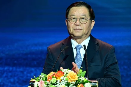 Đồng chí Nguyễn Trọng Nghĩa phát biểu tại Lễ trao giải. (Ảnh: Việt Trung)