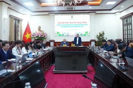 Quang cảnh phiên họp.