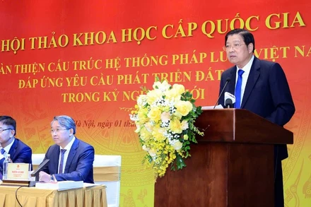 Ủy viên Bộ Chính trị, Bí thư Trung ương Đảng, Trưởng ban Nội chính Trung ương Phan Đình Trạc phát biểu chỉ đạo tại hội thảo.