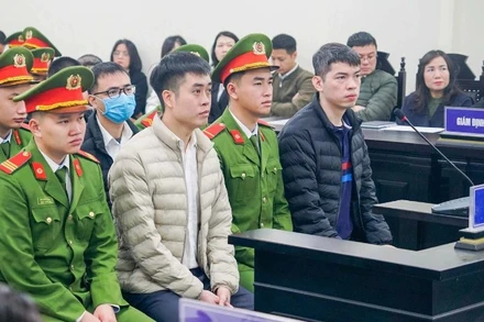 Các bị cáo tại phiên tòa.