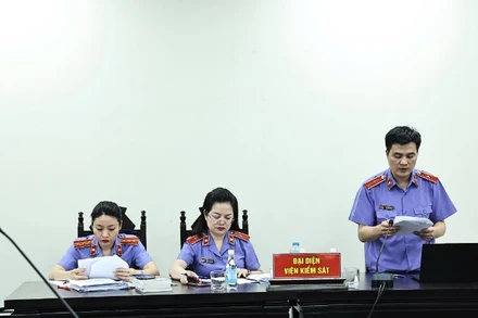 Các kiểm sát viên tại một phiên tòa.