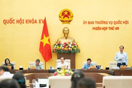 Phiên họp thứ 49 của Ủy ban Thường vụ Quốc hội. (Ảnh: quochoi.vn)