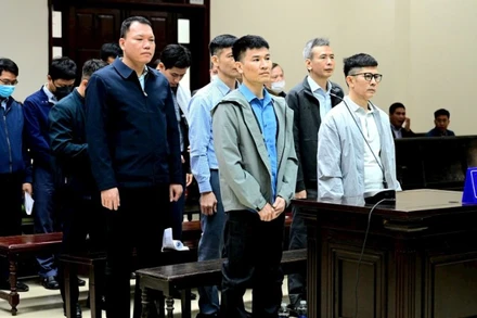 Các bị cáo tại phiên phúc thẩm.