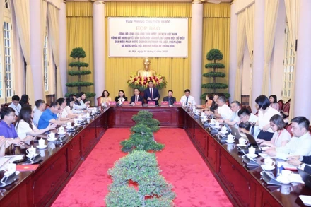 Toàn cảnh buổi họp báo.