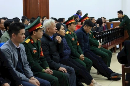 Các bị cáo tại phiên tòa.