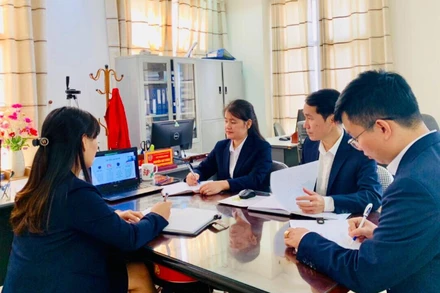 Cán bộ tư pháp nhiều địa phương tiếp cận công nghệ thông tin để phục vụ công tác tuyên truyền, phổ biến giáo dục pháp luật.