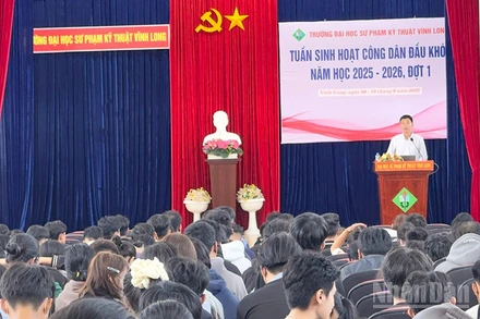 Tập huấn cho sinh viên tại Trường đại học Sư phạm kỹ thuật Vĩnh Long.