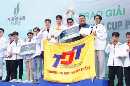 Đội SKY VISION - Trường đại học Tôn Đức Thắng giành giải Nhất Cuộc thi Sáng tạo UAV 2025