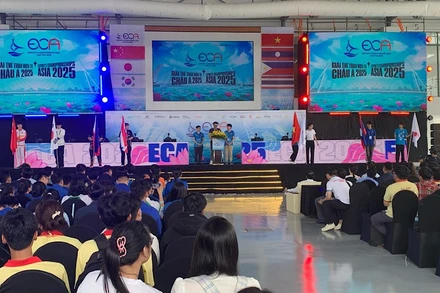 Quang cảnh lễ khai mạc.