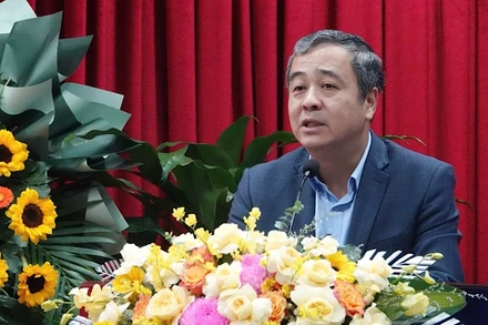 Đồng chí Ngô Đông Hải, Phó Trưởng Ban Tuyên giáo và Dân vận Trung ương phát biểu ý kiến tại Tọa đàm.