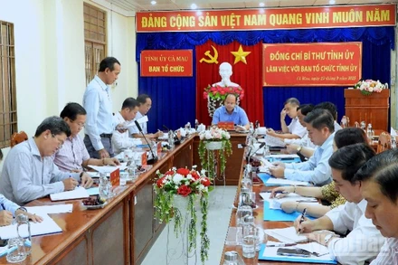 Quang cảnh buổi làm việc của Bí thư Tỉnh ủy Cà Mau với Ban Tổ chức Tỉnh ủy vào chiều 23/9.