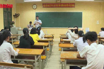 [Video] Tuyển sinh lớp 10 ở Hà Nội: Dự kiến bỏ chia khu vực, thí sinh được đăng ký 3 nguyện vọng
