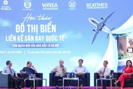 Các diễn giả trao đổi, thảo luận tại Hội thảo. (Ảnh: PV)