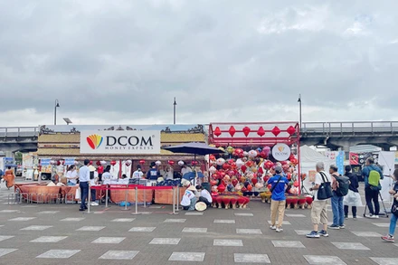 Lễ hội Xúc tiến du lịch-văn hóa Việt Nam tại Kanagawa, Nhật Bản thu hút sự quan tâm của người dân địa phương. (Ảnh: TITC)