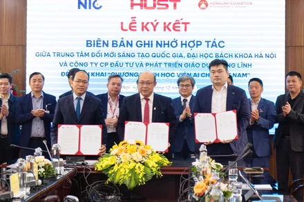 Lễ ký kết Biên bản ghi nhớ hợp tác triển khai "Chương trình Học viện AI cho Việt Nam".