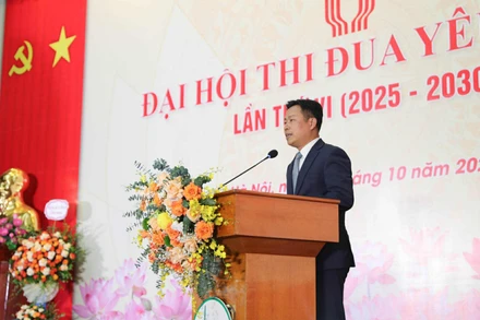 Thứ trưởng Giáo dục và Đào tạo Lê Quân phát biểu chỉ đạo tại Đại hội thi đua yêu nước. 