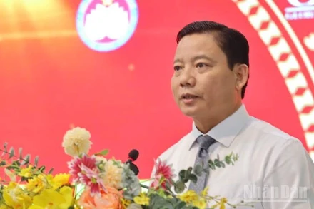 Phó Chủ tịch Ủy ban nhân dân tỉnh Long An Phạm Tấn Hòa phát biểu.