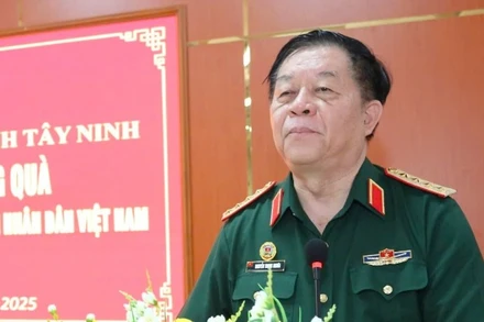 Đại tướng Nguyễn Trọng Nghĩa, Ủy viên Bộ Chính trị, Bí thư Trung ương Đảng, Ủy viên Thường vụ Quân ủy Trung ương, Chủ nhiệm Tổng cục Chính trị Quân đội nhân dân Việt Nam phát biểu.