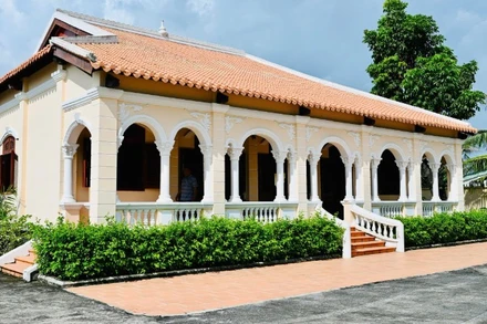 Di tích quốc gia Nhà Long Hiệp.