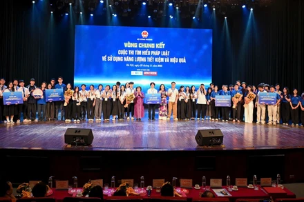 Chung kết Cuộc thi tìm hiểu pháp luật về sử dụng năng lượng tiết kiệm và hiệu quả.